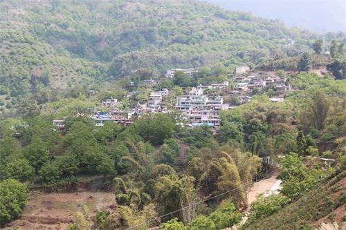 恰似避暑山庄的新村