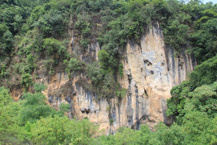 12旅游—龙竹棚村挂峰岩2